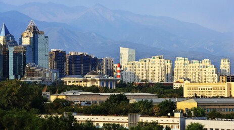 阿拉木图城市天际线
