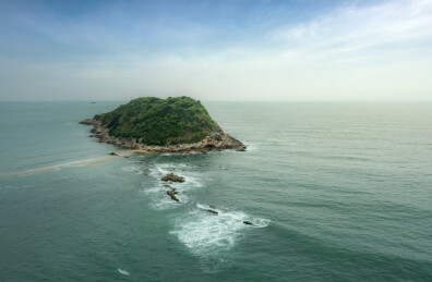 航拍广东惠洲盐洲岛风景
