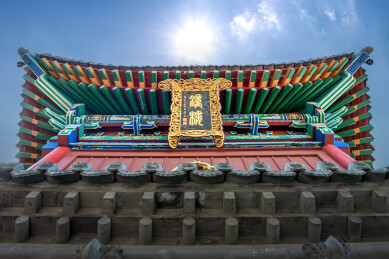 山西五台山黛螺顶寺内钟楼