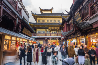上海豫园城隍庙古风建筑 热闹的街景