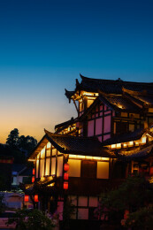 深圳甘坑客家小镇蓝调古建灯笼夜景