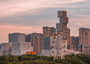 夕阳下的佛山坊塔