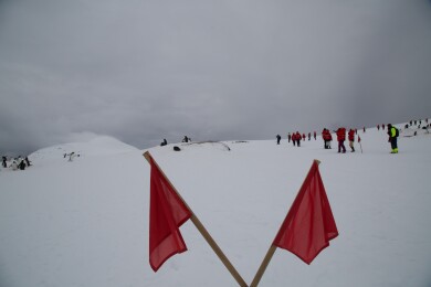 南极红旗边界内探险队 极地雪地红旗 