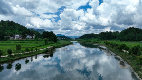 贵州省遵义市凤冈县土溪镇大连村，龙台河