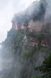 山中云雾