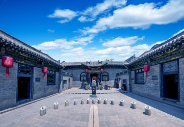 山西省晋中市祁县乔家大院“日晷”庭院