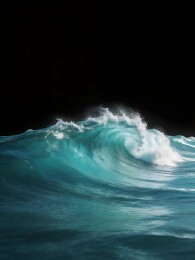 深蓝海浪翻滚拍打