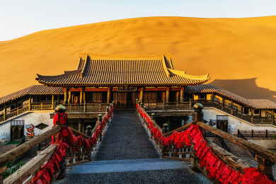 鸣沙山月牙泉景区