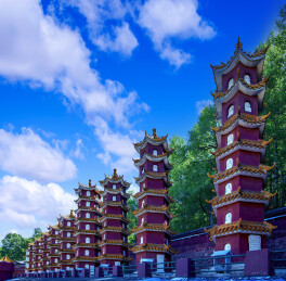 山西忻州市五台山善财洞下院寺院塔林