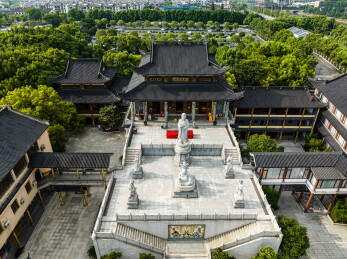 中国浙江省海宁市盐官古镇观潮胜地公园