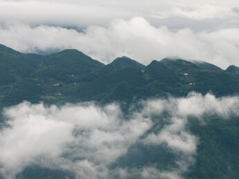 中国湖北恩施市巴东县巫峡口风景区夏季风光