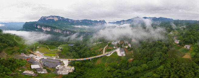 中国湖北恩施大峡谷夏季风光