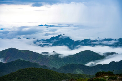 航拍江西九江市修水大湖山风电场