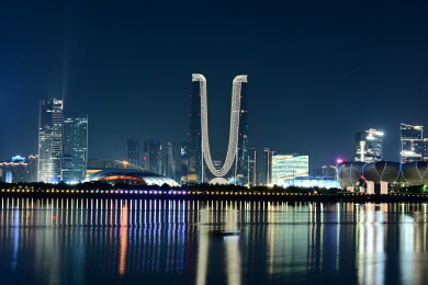 钱江新城城市夜景江面倒影全景