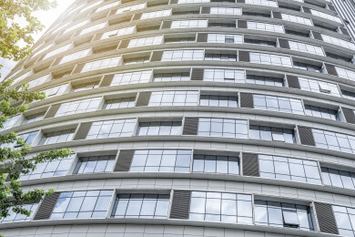 仰拍城市CBD建筑玻璃幕墙景观  