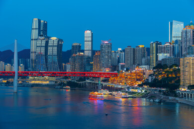 蓝调夜景重庆千厮门大桥洪崖洞嘉陵江风光