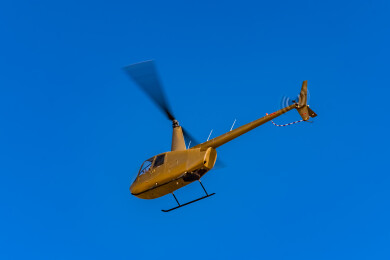 中国甘肃省敦煌市天空飞行小型直升机