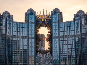 澳门氹仔StudioCity摩天轮建筑群