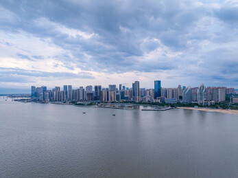 湛江金沙湾江景城貌
