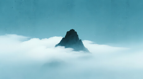 云海环绕青色孤峰