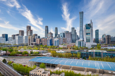 北京 CBD 中国尊天际线与轨道交通全景