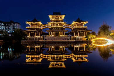 中国安徽淮北隋唐运河古镇三佛阁夜景风光