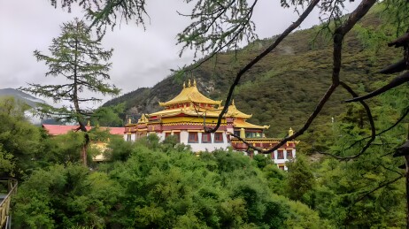 西藏寺庙藏式建筑群