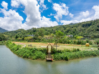 海南五指山河畔绿地景观