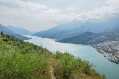 中国云南昭通巧家白鹤滩水电站库区风光