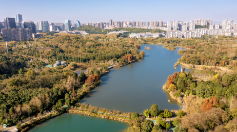 贵阳观山湖公园秋景航拍