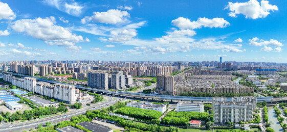 高清航拍江苏昆山城市全景 蓝天白云下城乡