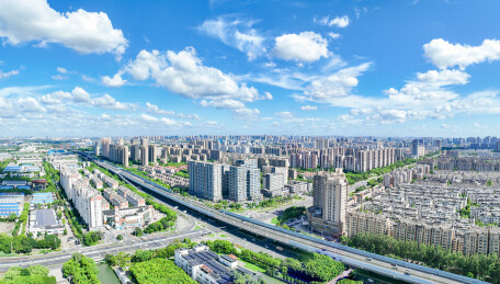 高清航拍江苏昆山城市全景 蓝天白云下城乡