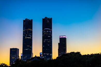 南昌赣江两岸城市黄昏夜景风光
