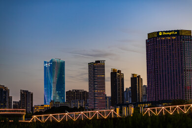 南昌赣江两岸城市黄昏夜景风光
