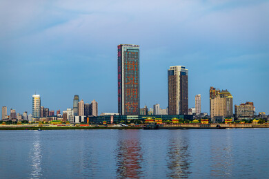 南昌赣江两岸城市黄昏夜景风光