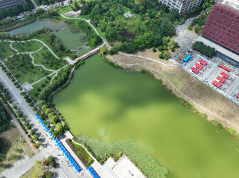 贵州省贵阳市花溪区，贵州大学风光