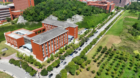 贵州省贵阳市花溪区，贵州大学风光