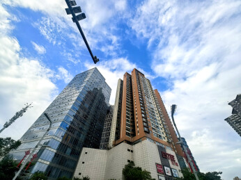 贵州省贵阳市南明区青云路附近城市风光