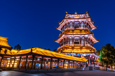 西安大唐芙蓉园望春阁夜景