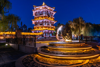 西安大唐芙蓉园望春阁夜景