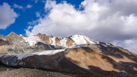 青海门源岗什卡雪山