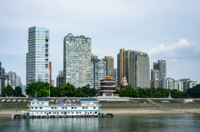 江边建筑群与中式古建