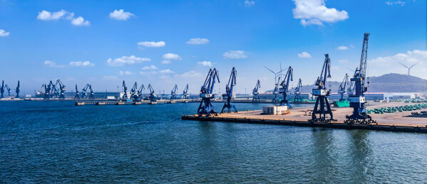 中国辽宁省大连市旅顺大连港海湾工业码头建
