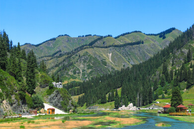 中国新疆乌鲁木齐天山大峡谷照壁山风光