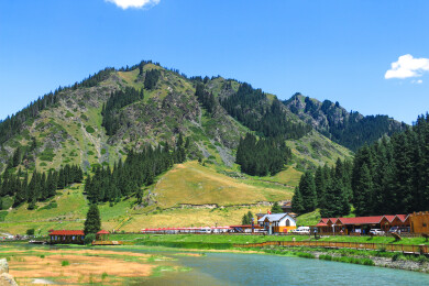 中国新疆乌鲁木齐天山大峡谷照壁山风光