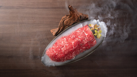 潮汕牛肉火锅的雪花牛肉薄切横构图