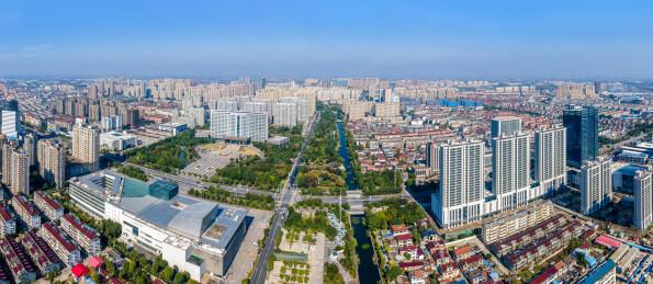航拍海安站城市建筑天际