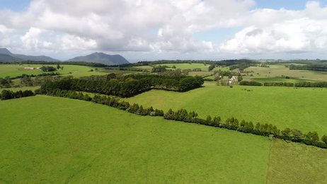 hudsonvalleylatesummeraerialsuhd4kshotsofthemillbrookareain