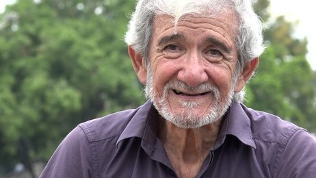 oldmanlaughingportraitchinesemanlaughingandhappyinpark