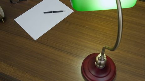 paintwallwithpaintrollerhouserepairsintheapartment